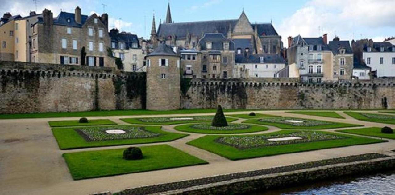 Kyriad Prestige Vannes Centre-Palais Des Arts Экстерьер фото