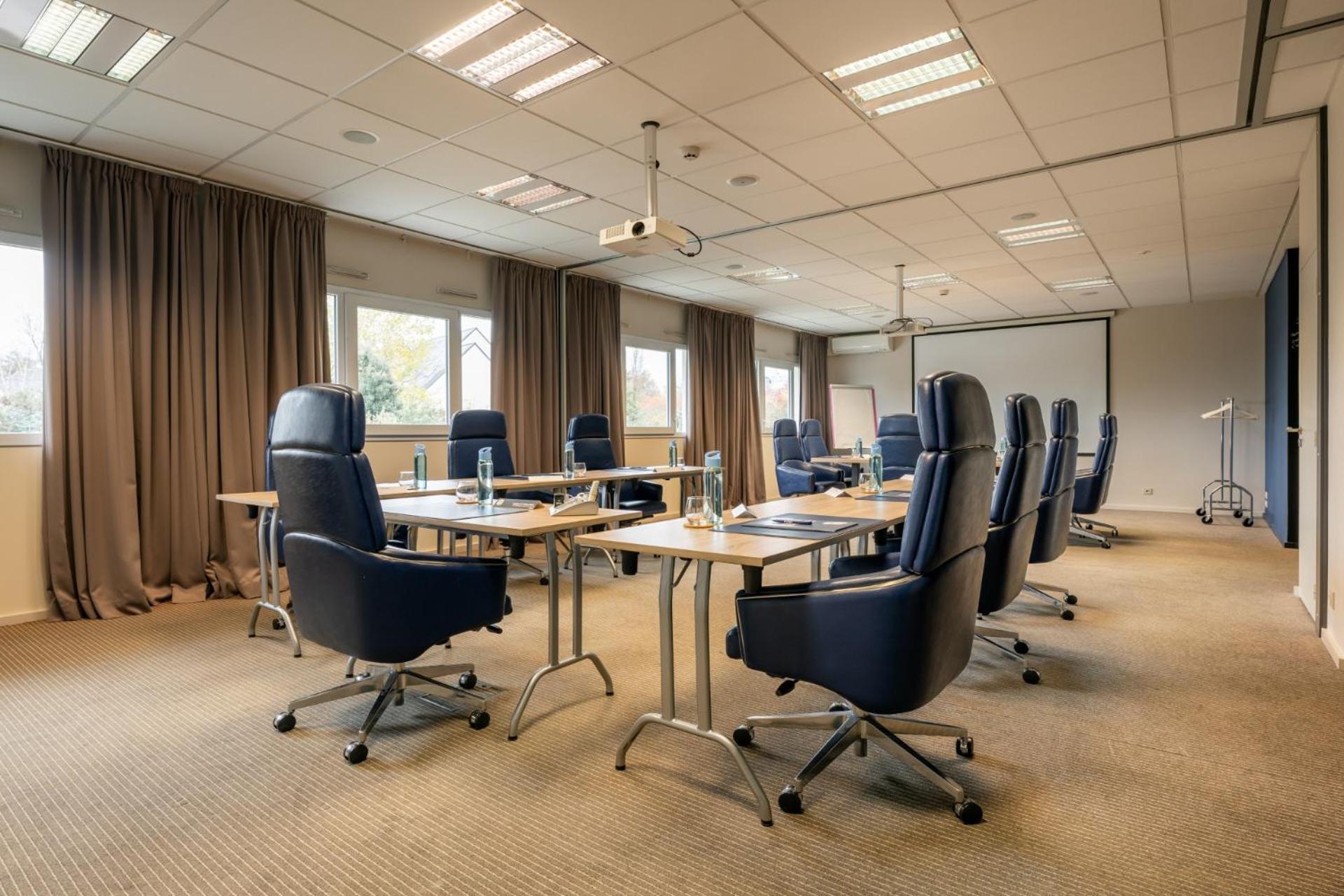 Kyriad Prestige Vannes Centre-Palais Des Arts Экстерьер фото